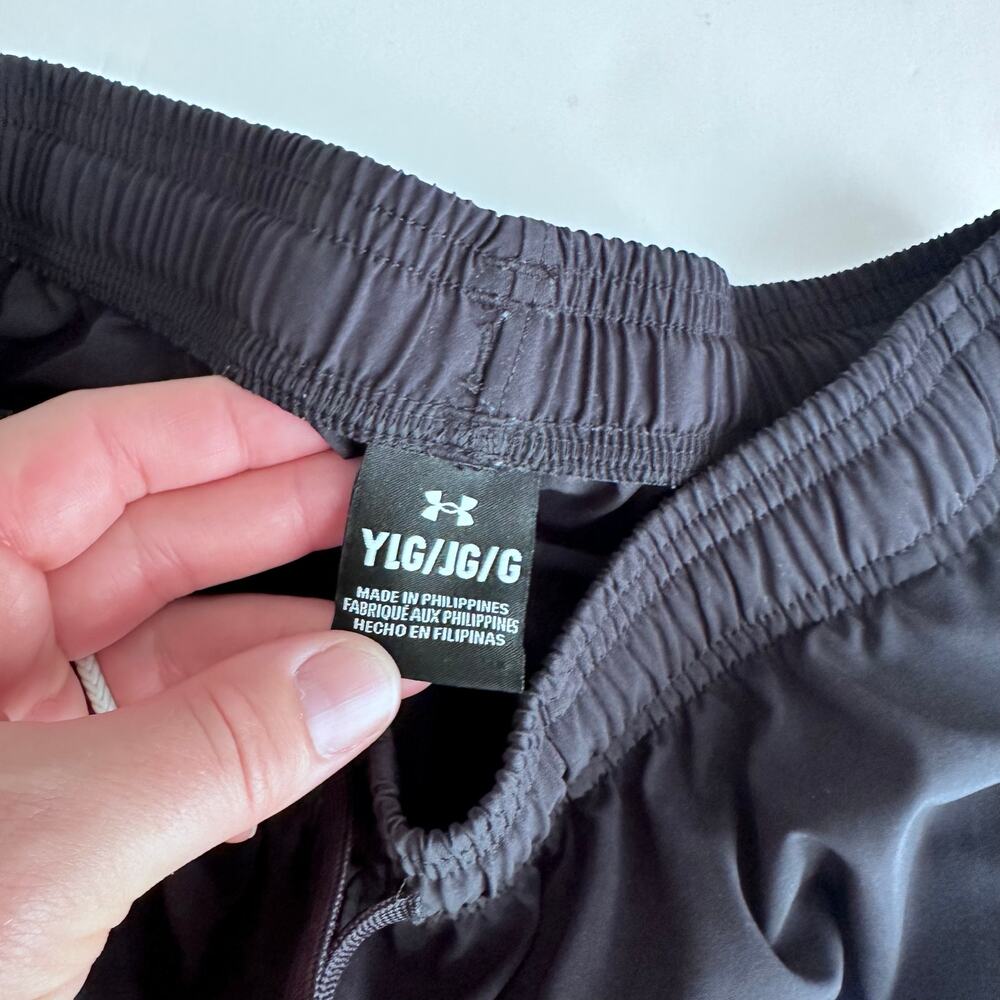 Under Armour Youth Large Black Quick Dry Cargo Joggers - Picture 3 of 5